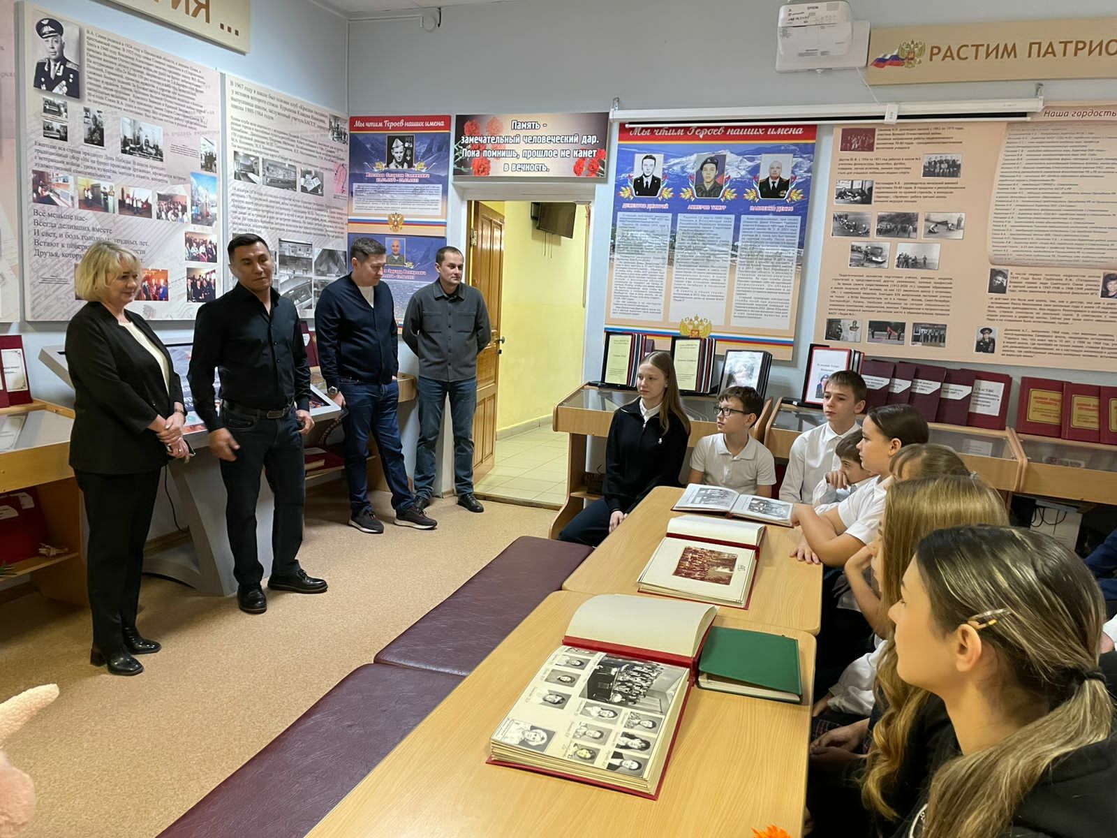 Встреча с легендарным выпускником