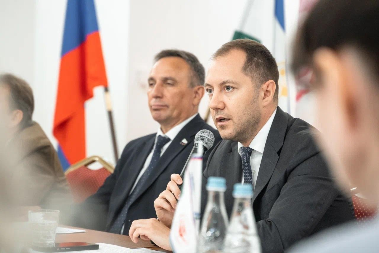 Пресс-конференция и встреча со СМИ