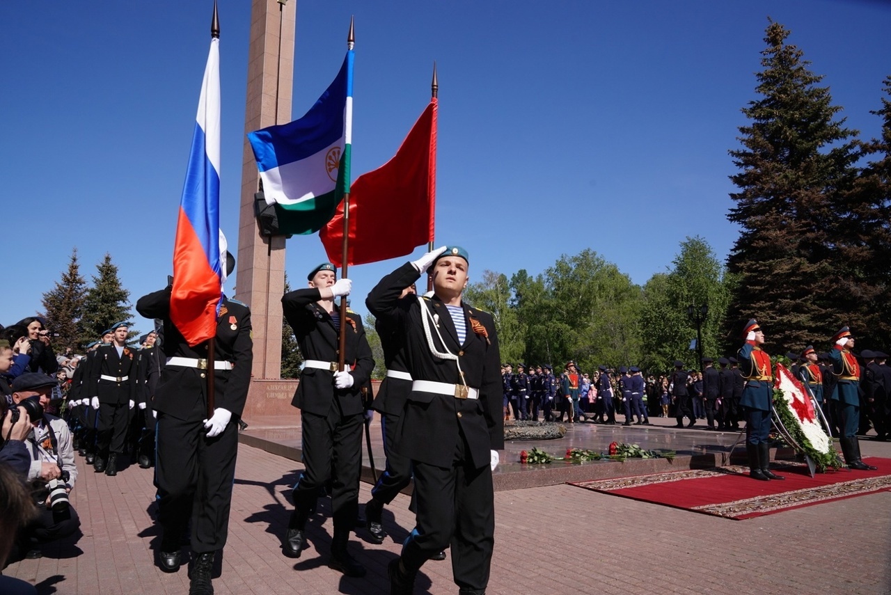 Глава Башкирии поздравил жителей республики с Днём Победы