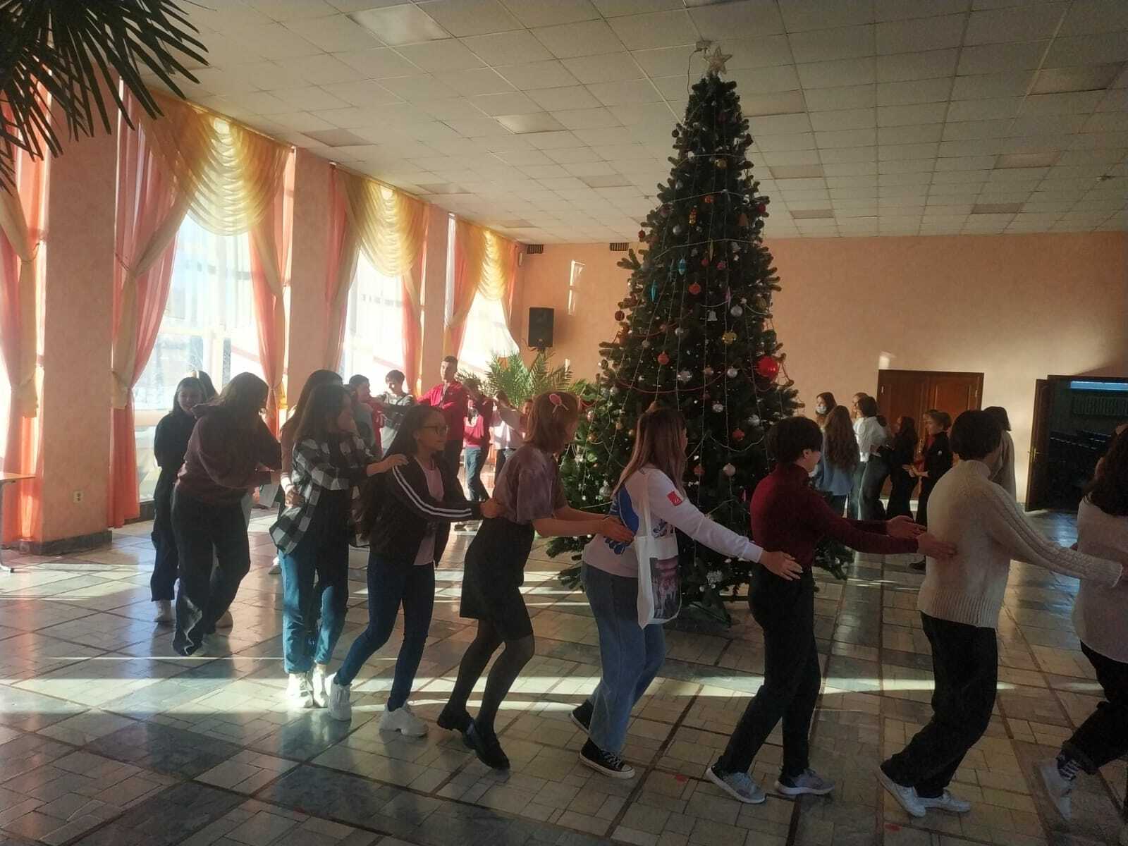 В Стерлитамаке школьники поучаствовали в  квест-игре «В поисках новогодних сокровищ»