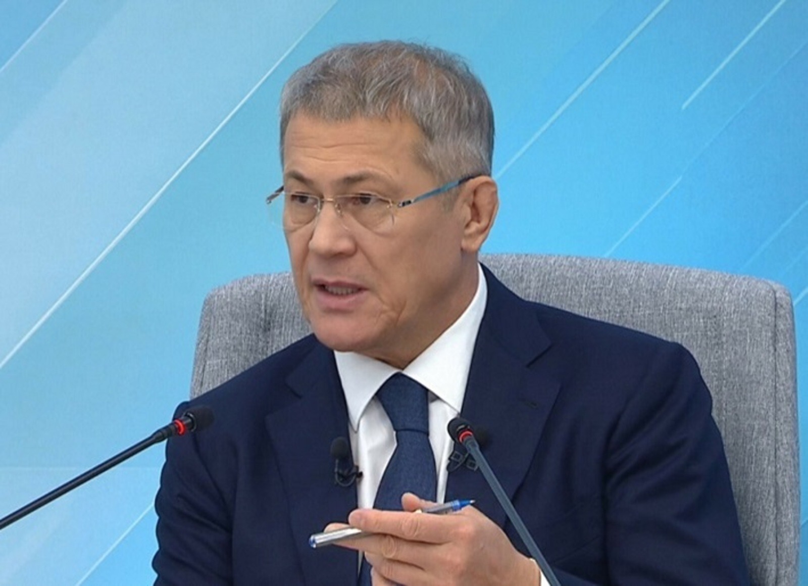 В ногу с настоящим