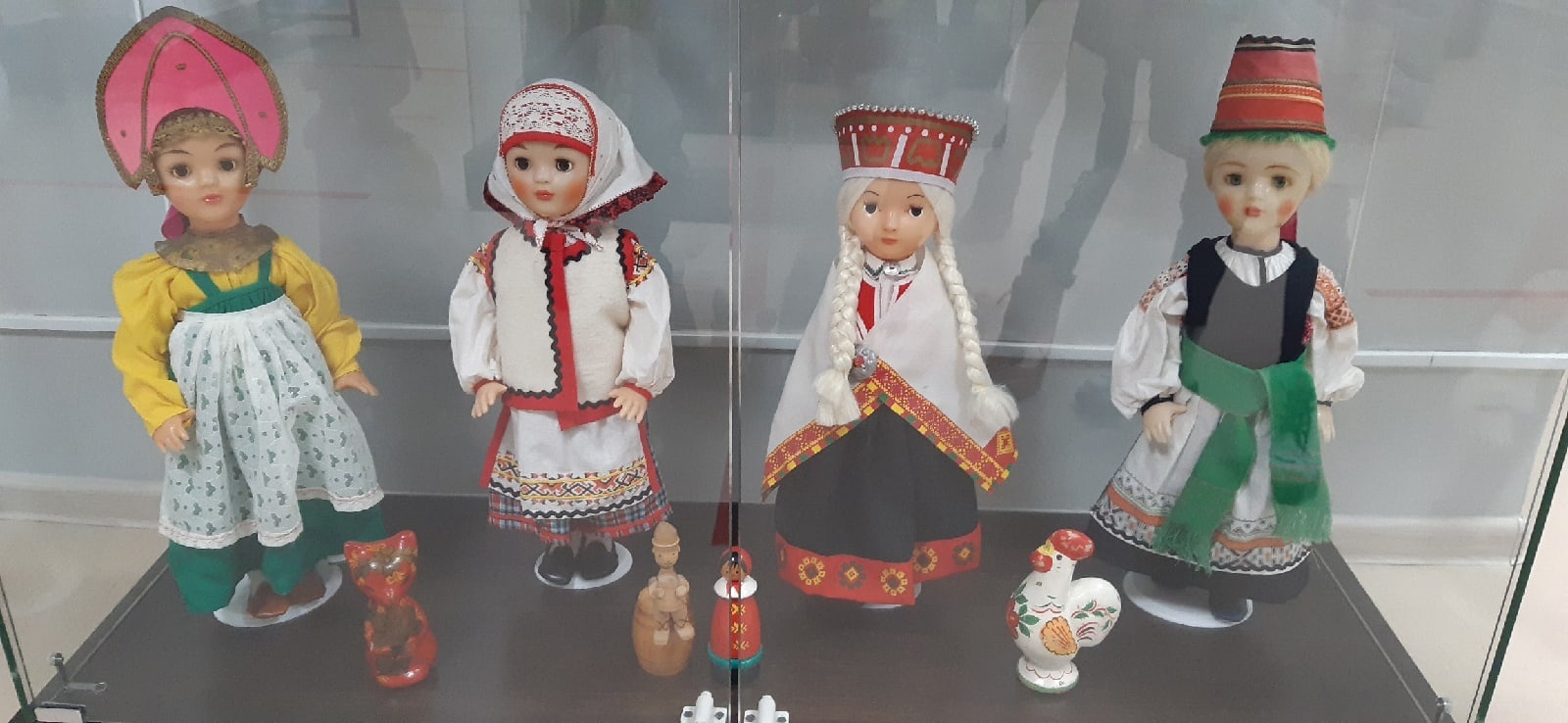 В Башкирии проходит выставка  "Куклы СССР. Народный костюм"