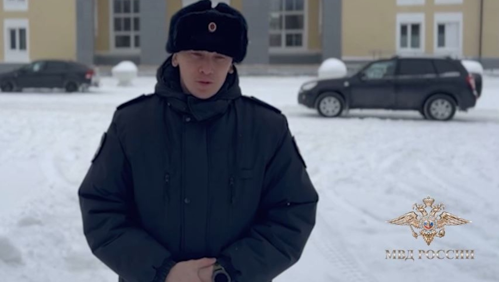 В Стерлитамаке  полицейский помог потерявшейся девочке вернуться домой