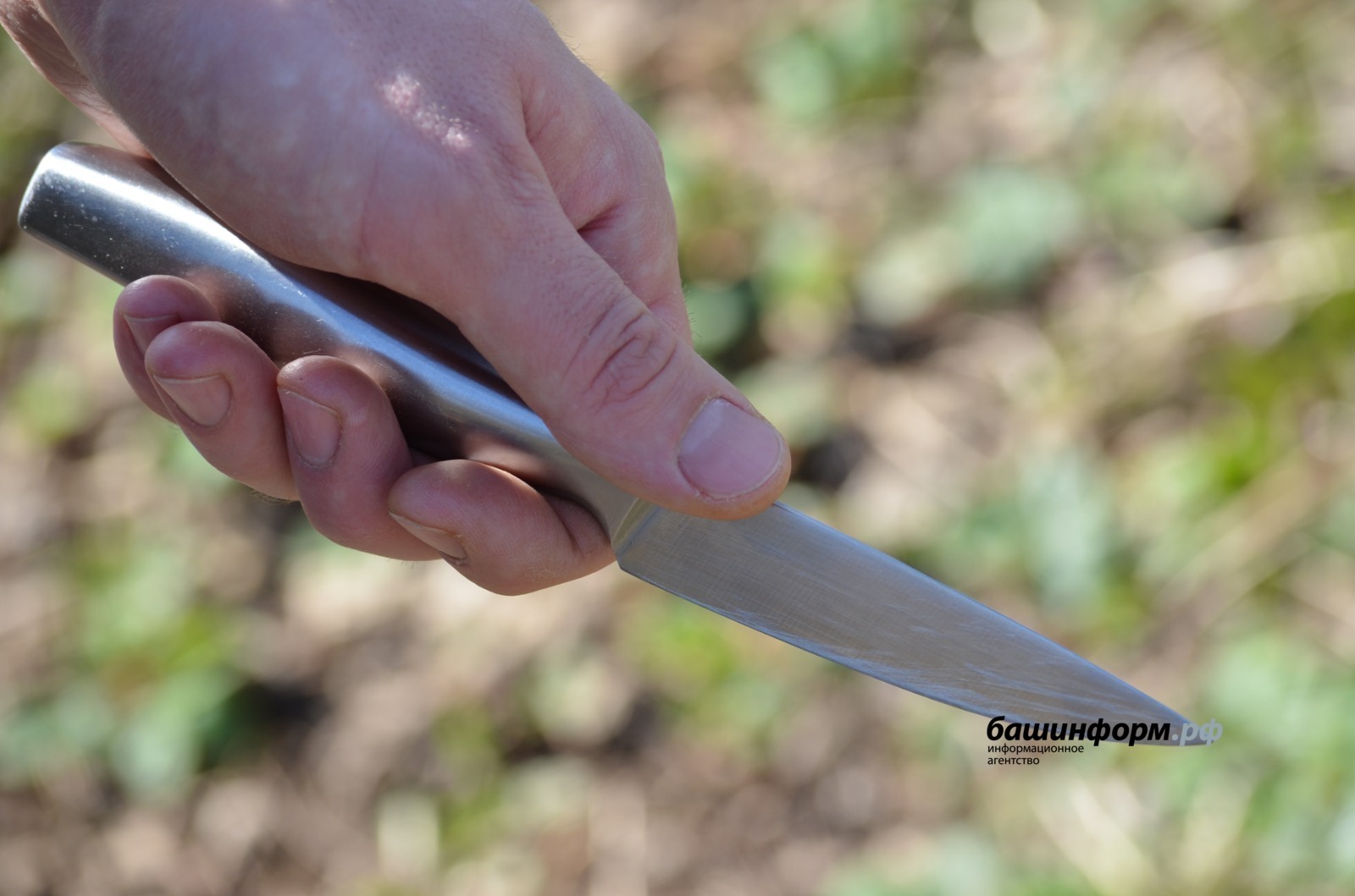 Житель Башкирии, заступившись за падчерицу, зарезал ее сожителя