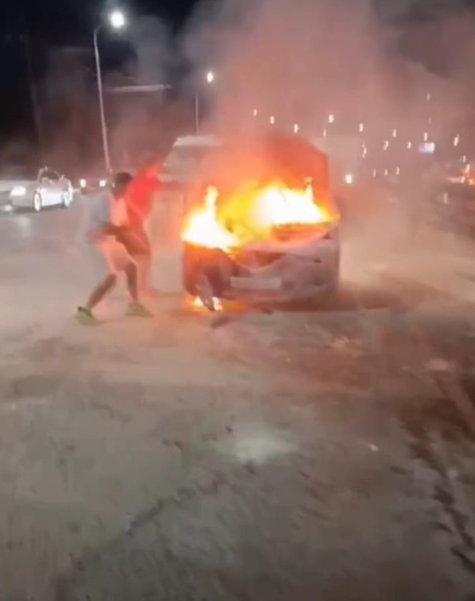 В Башкирии  прямо на дороге сгорела «Мазда»