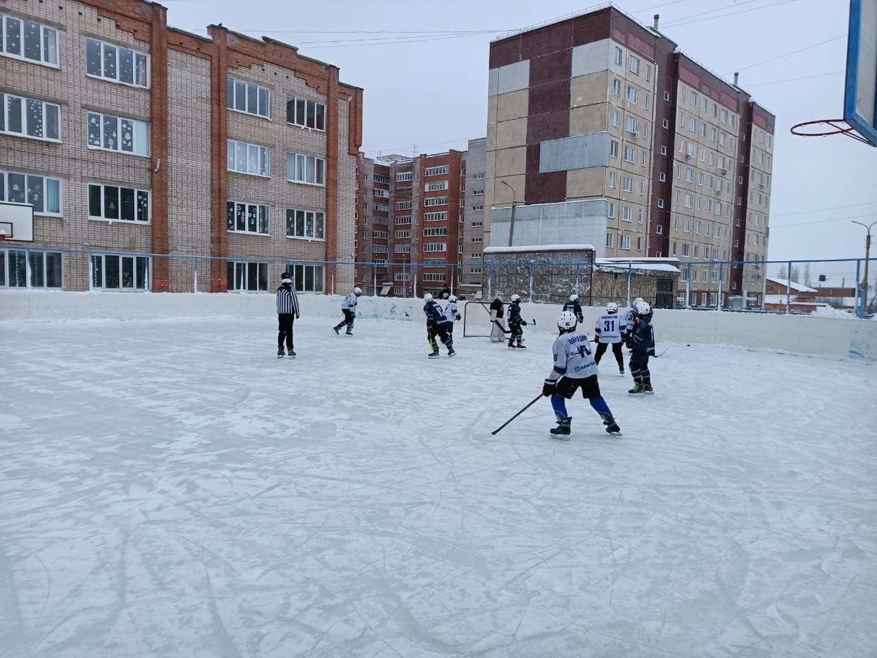 В Стерлитамаке стартовал турнир по хоккею "Золотая шайба "