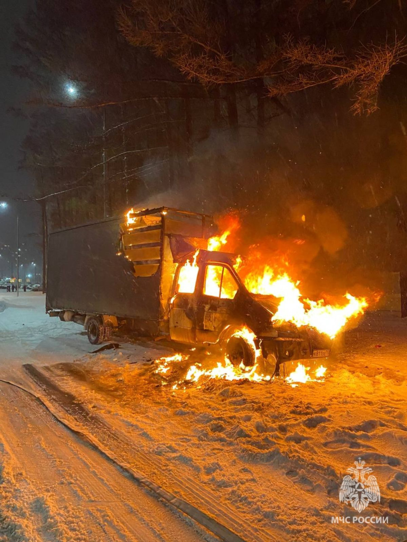В столице Башкирии сгорела грузовая «ГАЗель»