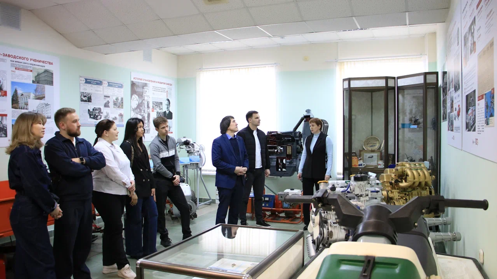 Молодые учёные побывали на производстве ОДК‑УМПО